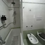 Nutshell Parco, Centro, Policlinico Apartman *